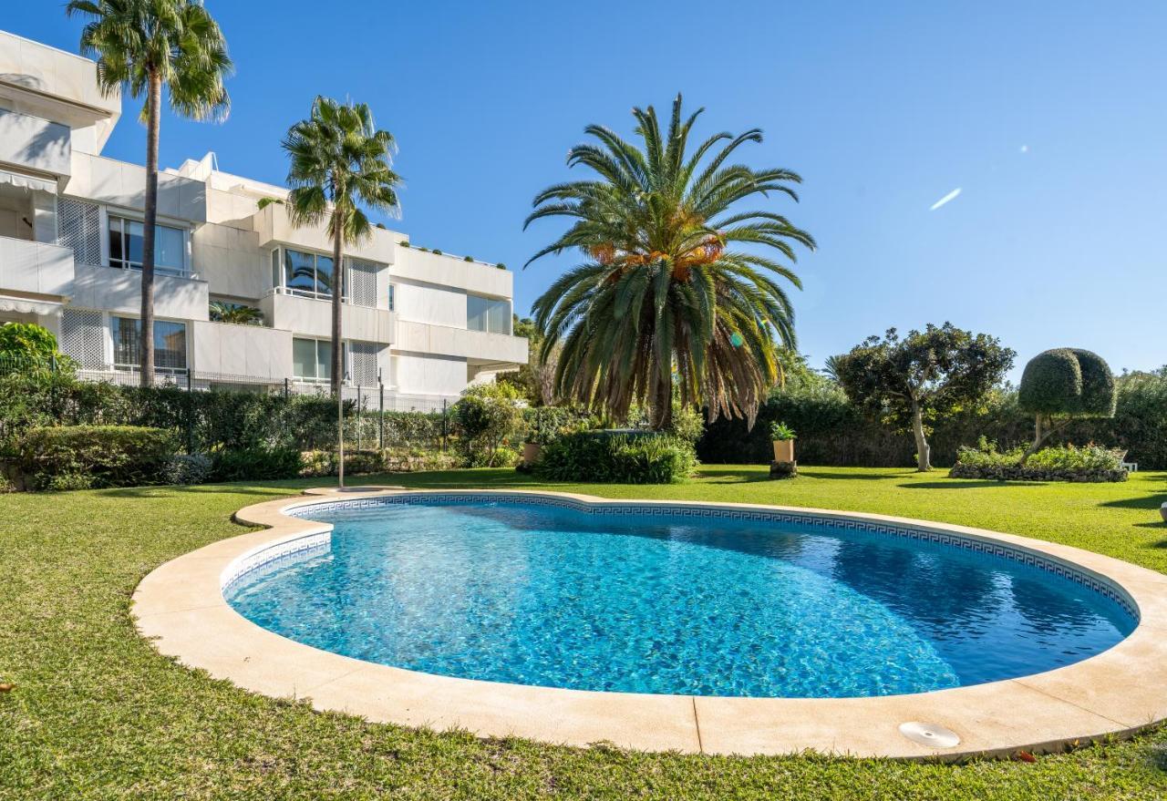 Glamorous 3br Penthouse Mins To Puerto Banus W/terrace Apartamento Marbella