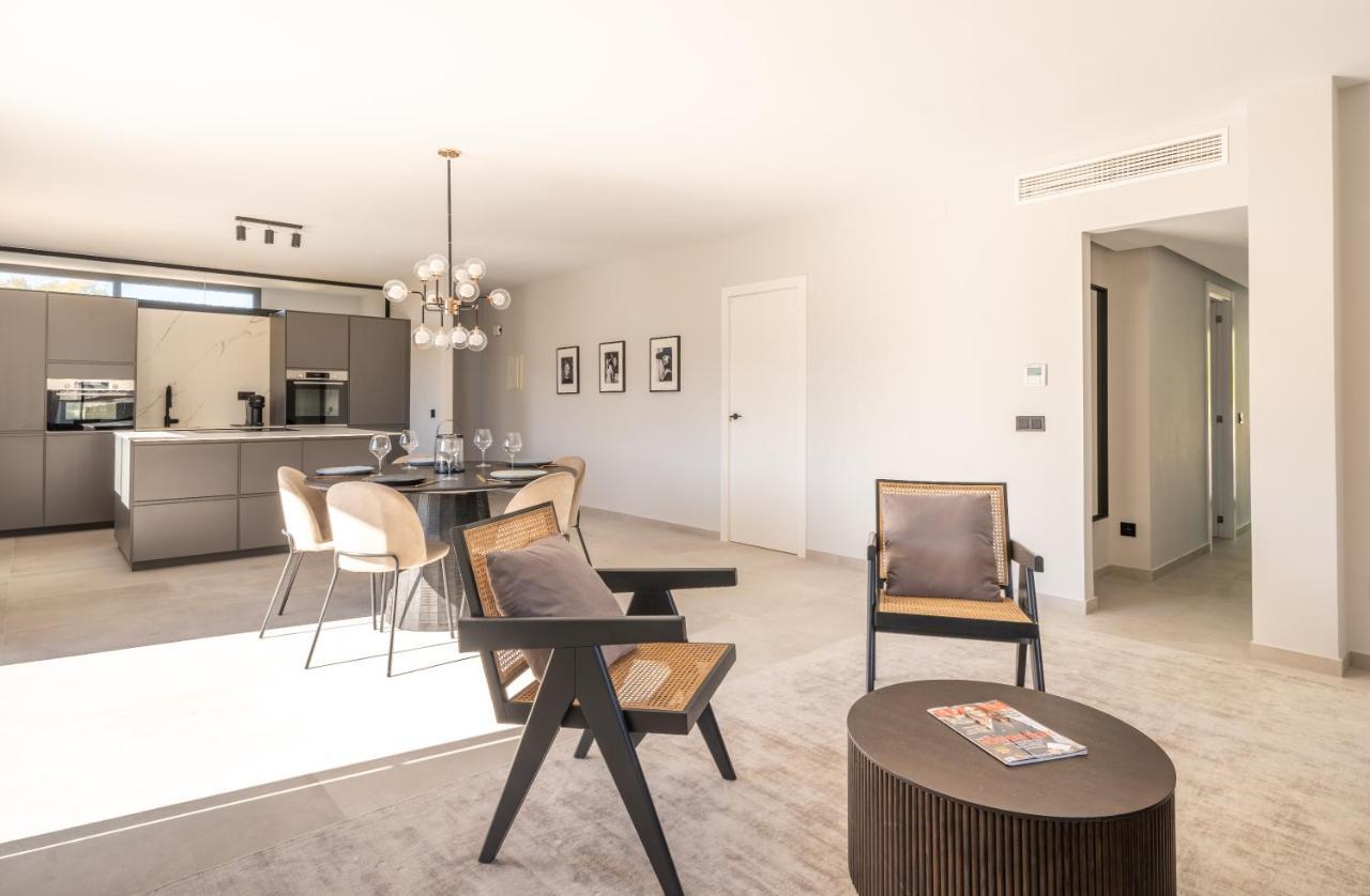 Glamorous 3br Penthouse Mins To Puerto Banus W/terrace * Marbella