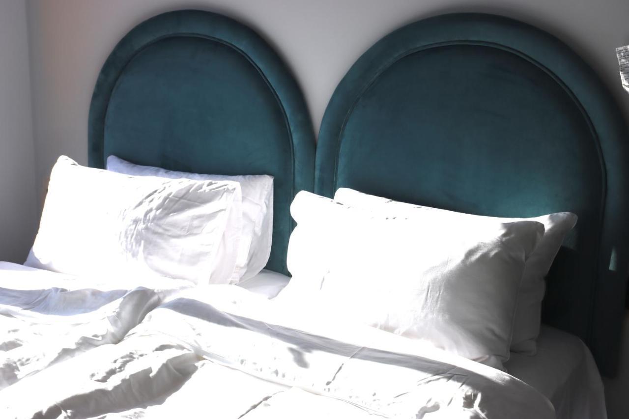 Glamorous 3br Penthouse Mins To Puerto Banus W/terrace Apartamento *